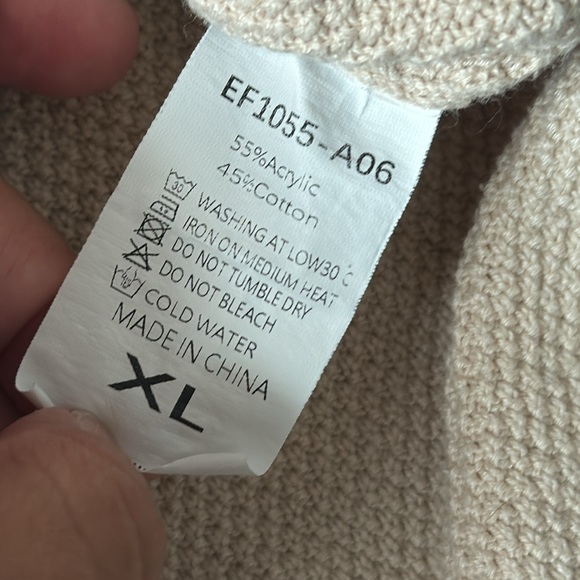 Knit 2pc outfit, size XLarge - Picture 9 of 9